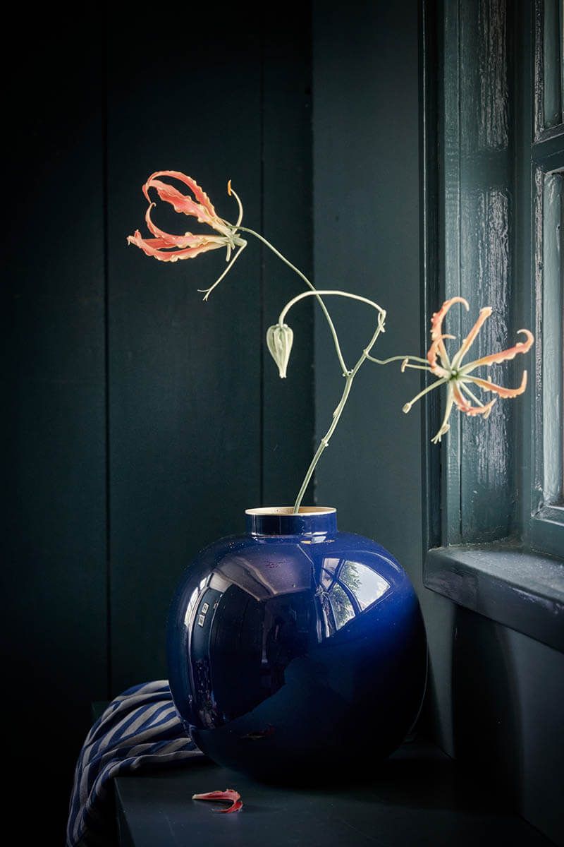 Vase - Dark Pink Metal