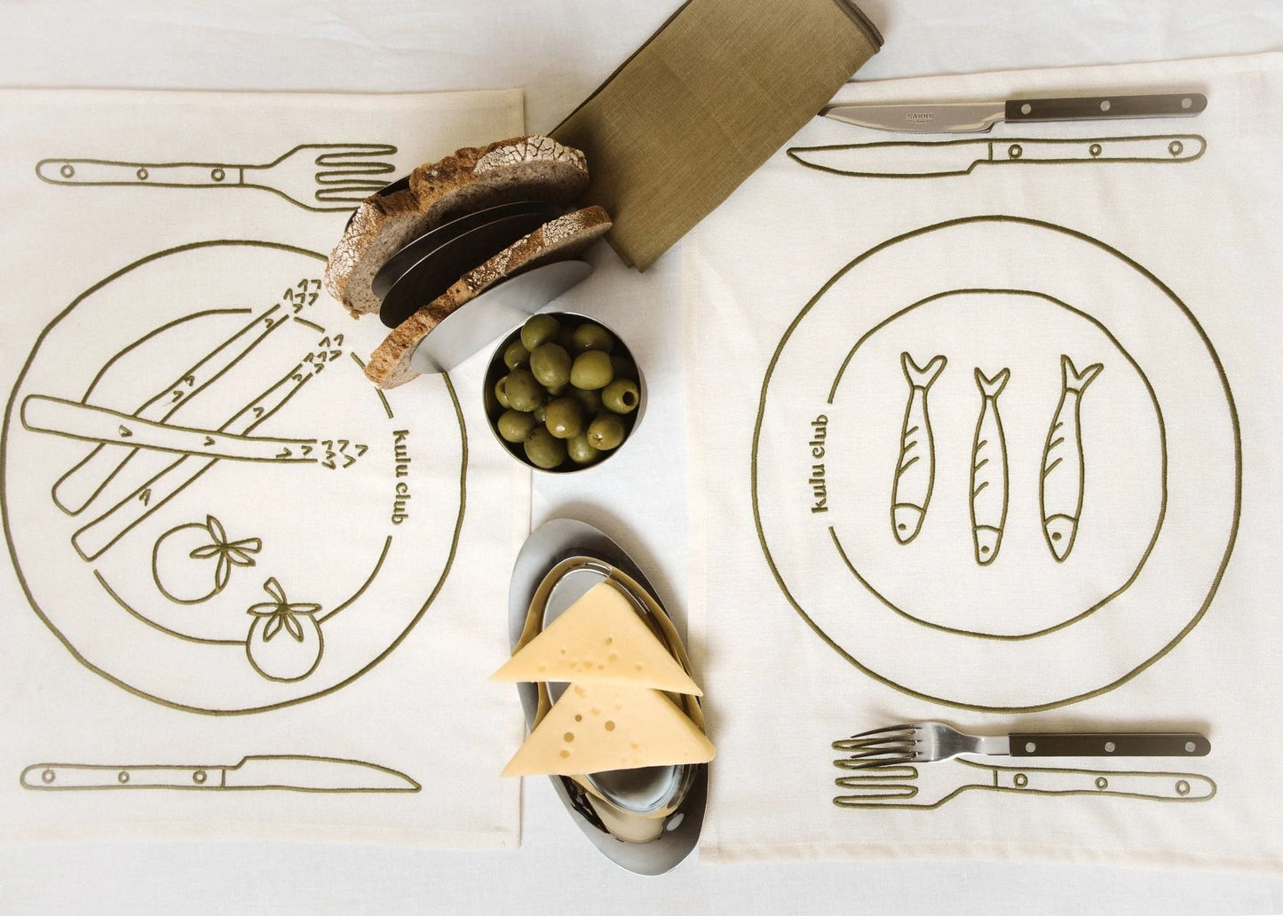 Set 2 Tovagliette in stoffa Beige e Verdi - "Bistrot" con Acciughe, Asparagi e Pomodorini