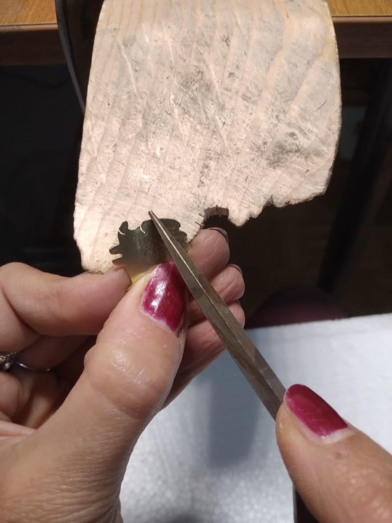CIONDOLO IN OTTONE - tecnica base di lavorazione lamina