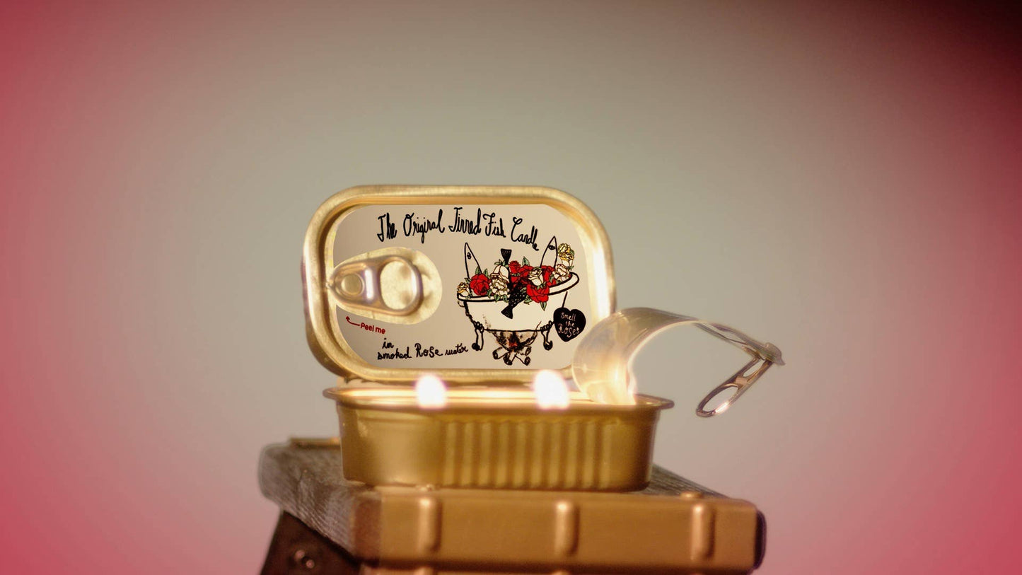 Candela a forma di pesce in scatola - Acqua di rose affumicata