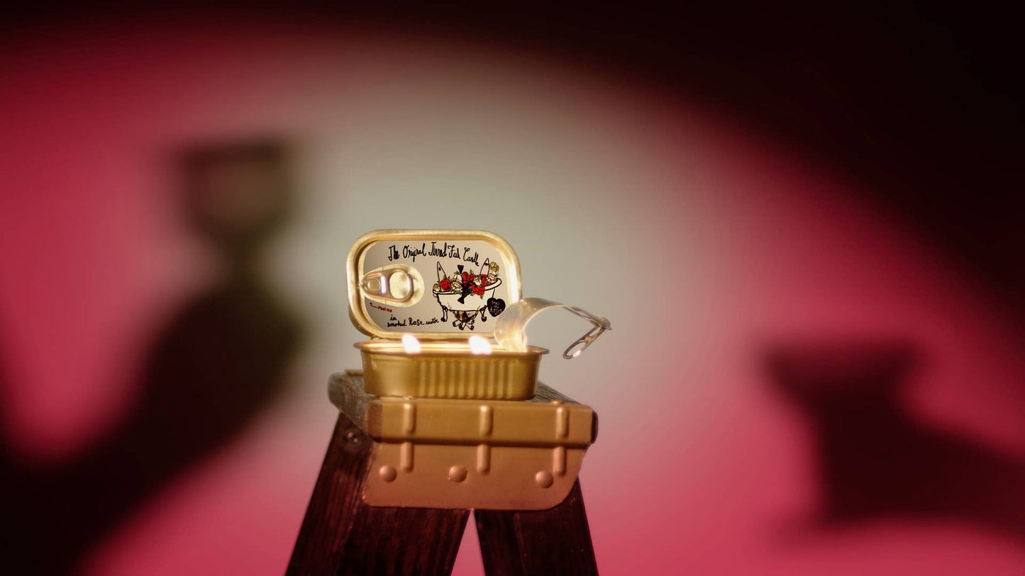 Candela a forma di pesce in scatola - Acqua di rose affumicata