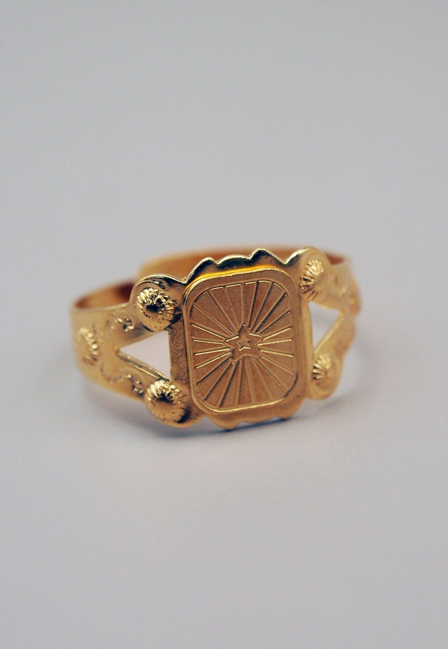 Anello regolabile dorato in oro fino
