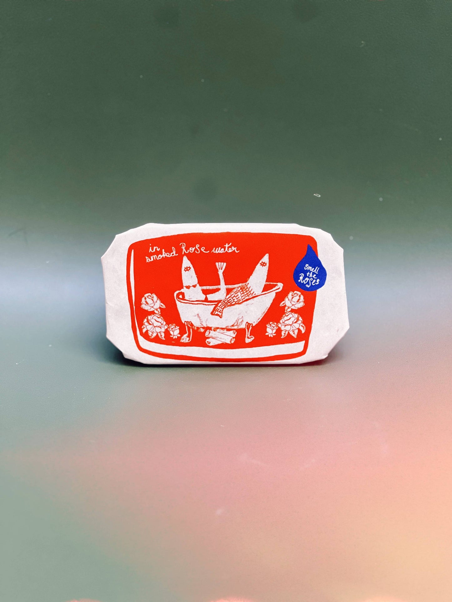 Candela a forma di pesce in scatola - Acqua di rose affumicata