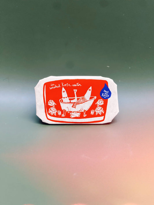 Candela a forma di pesce in scatola - Acqua di rose affumicata