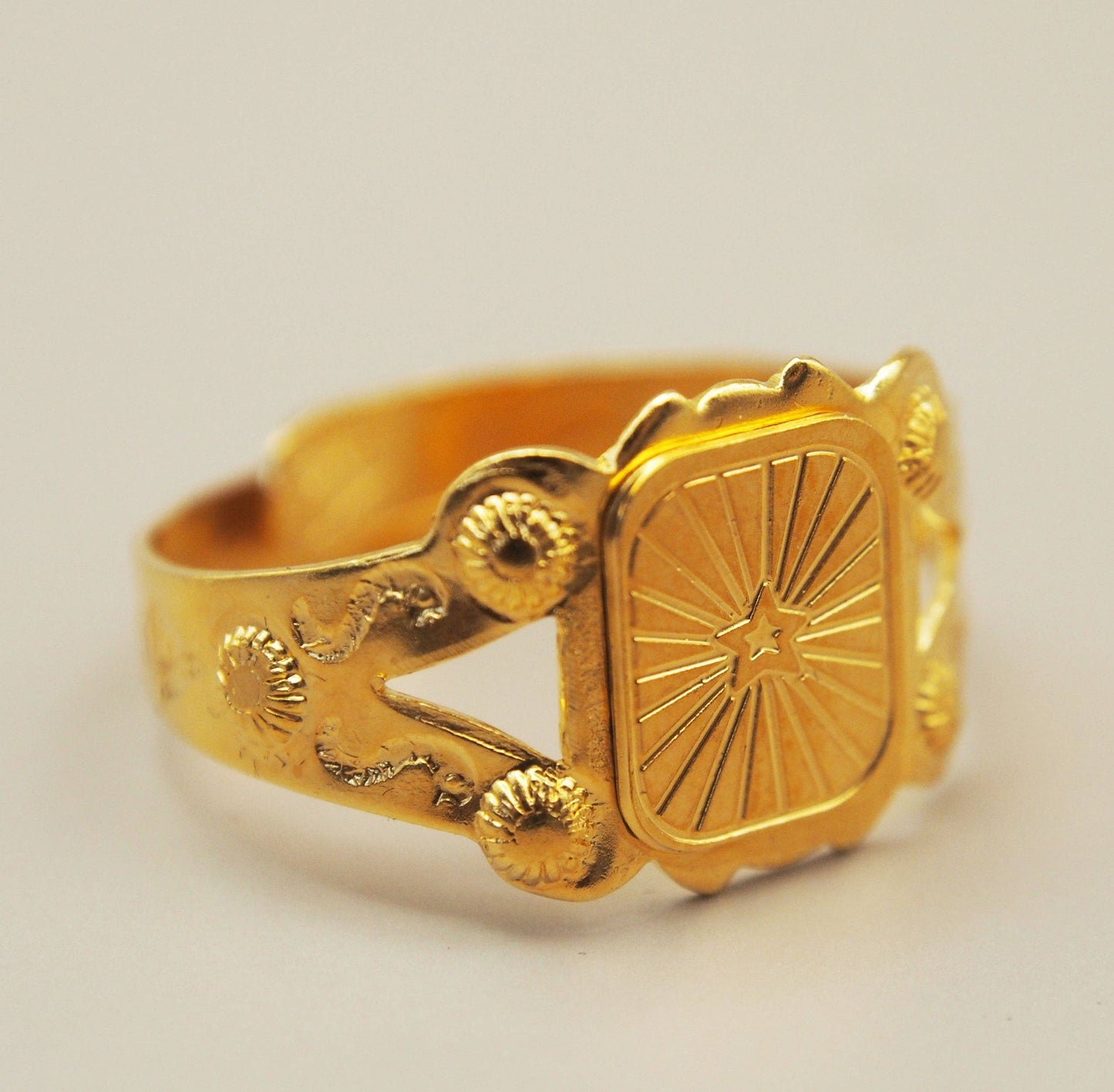 Anello regolabile dorato in oro fino
